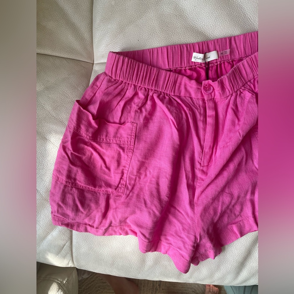 High Rise Linen Blend Pink Shorts Drop in Pockets Impeccable Pig Size Medium